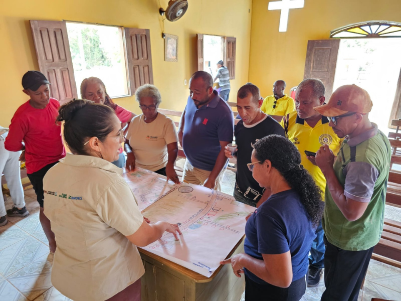 Refazendo os desenhos a partir das mudanças provocadas pela construção da MA-217. Foto: Cristiane Moraes/ Acervo ISPN