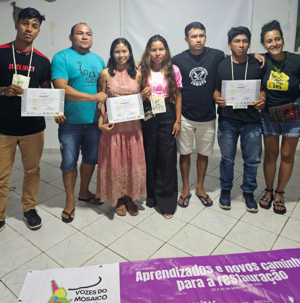 Comunicadores que participaram de formação pelo Coletivo 105 como estratégia para o fortalecimento da rede das organizações indígenas do Mosaico do Gurupi. Foto: Cássio Bezerra/Acervo ISPN